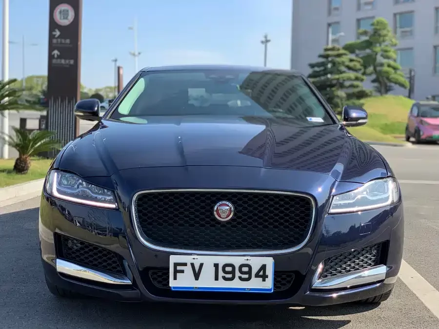 Jaguar XFL