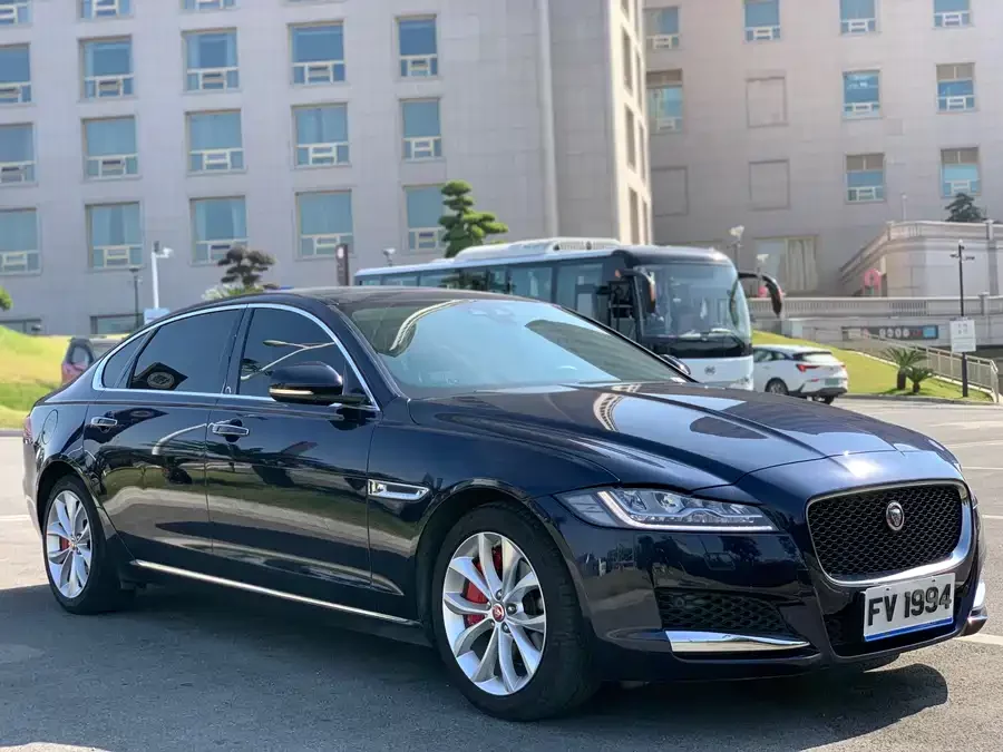Jaguar XFL