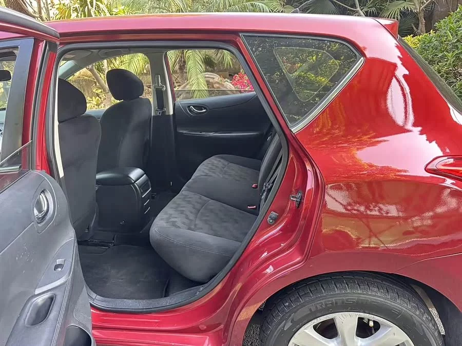 Nissan Tiida