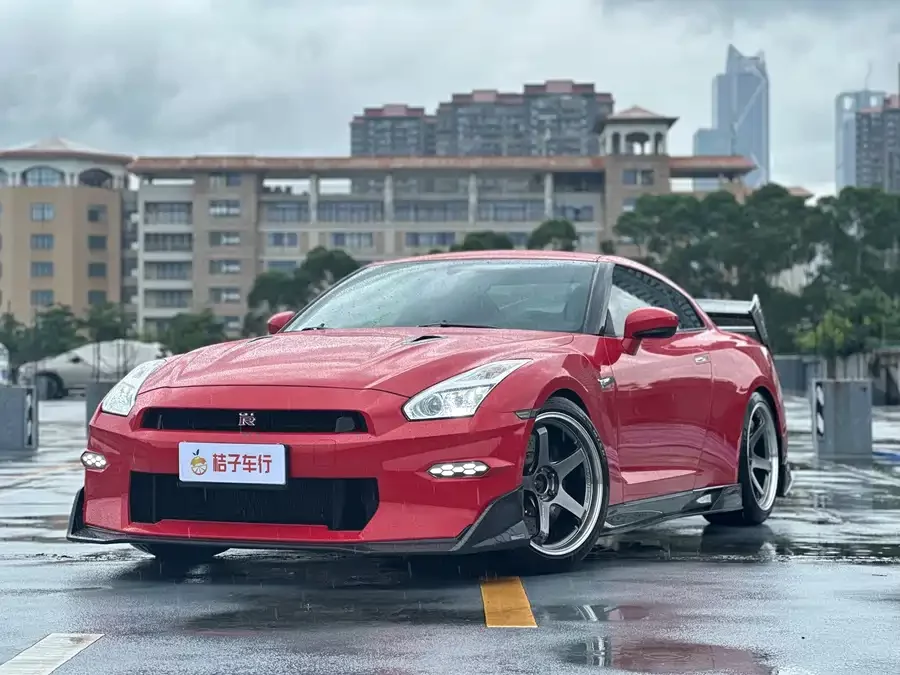 Nissan GT-R