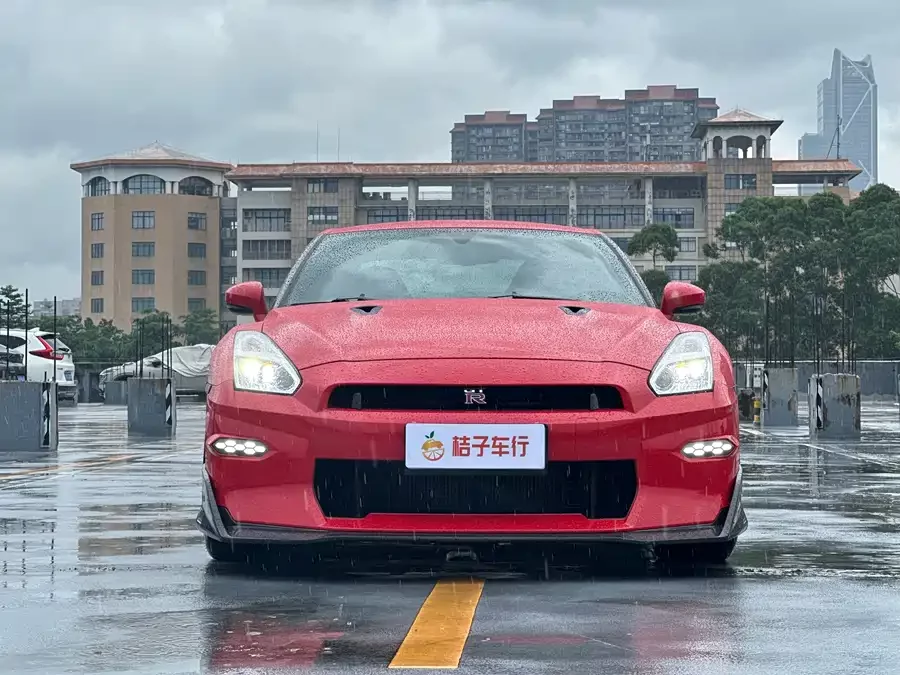 Nissan GT-R
