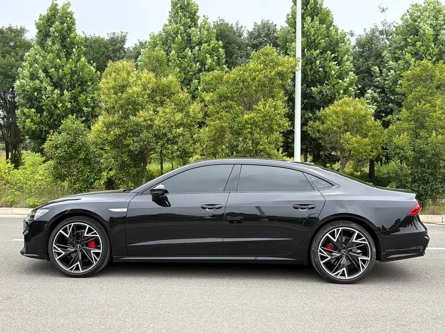 Audi A7L