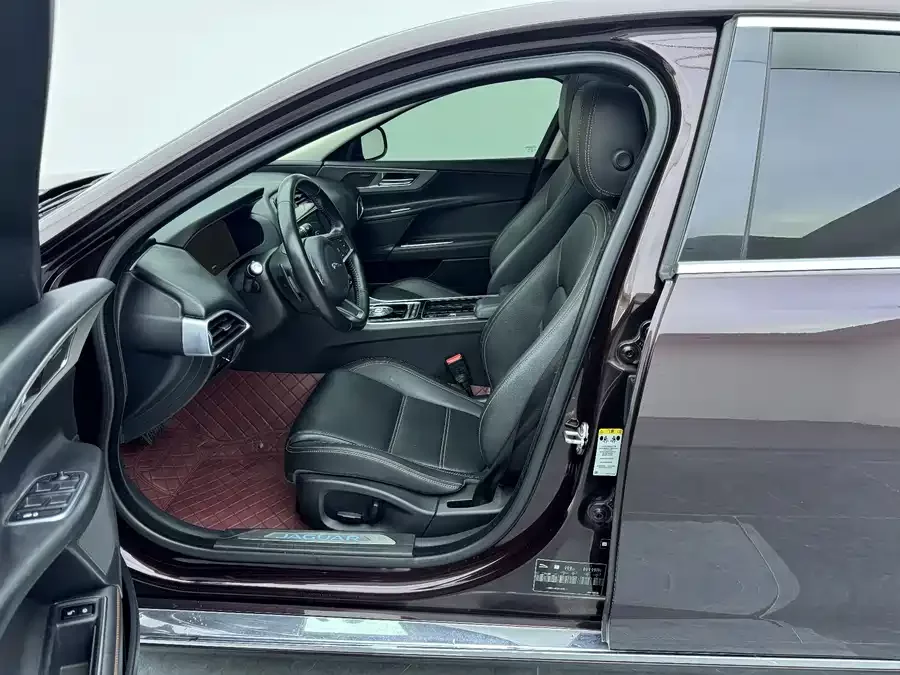 Jaguar XEL