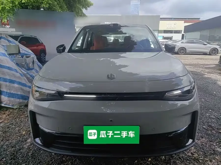 Leapmotor C10