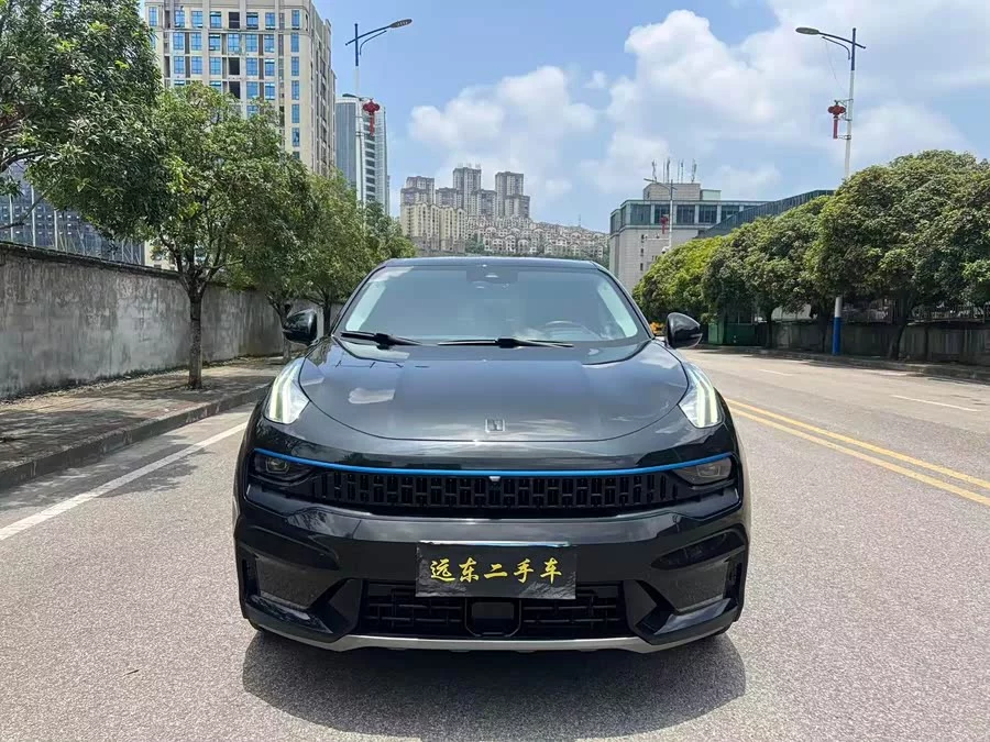 Lynk & Co 05