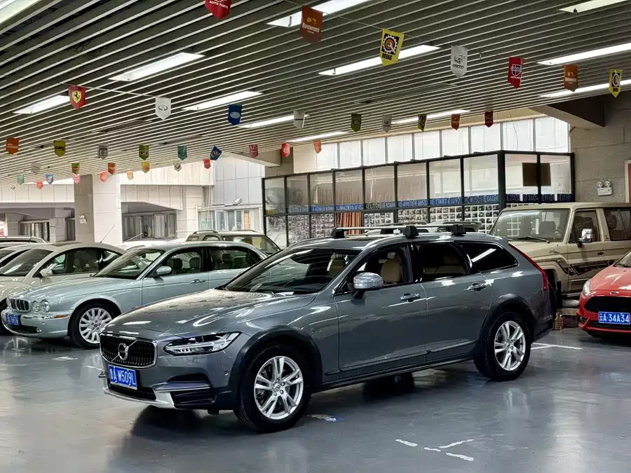 Volvo V90