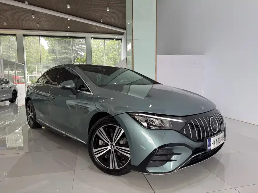 Mercedes Benz EQE