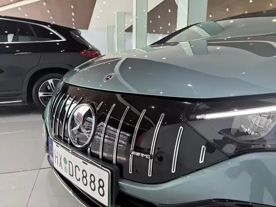 Mercedes Benz EQE