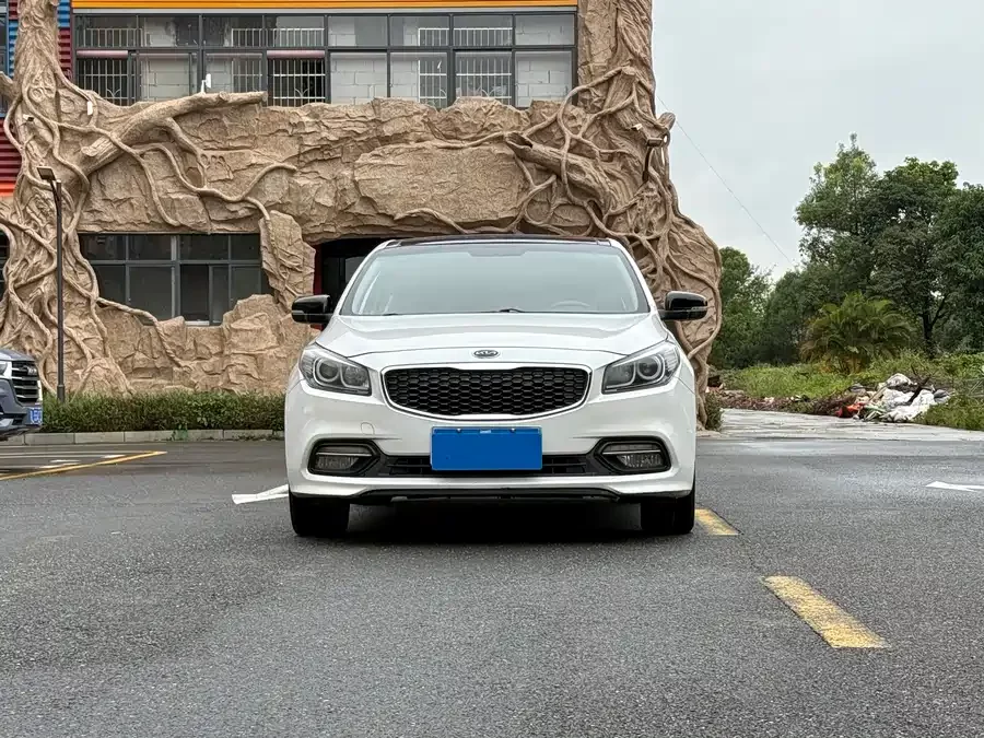 Kia K4