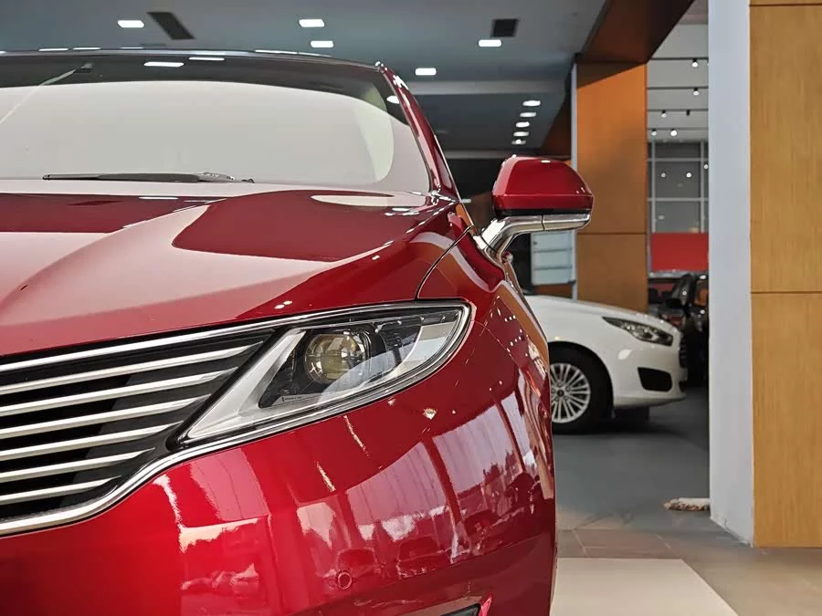 Lincoln MKZ