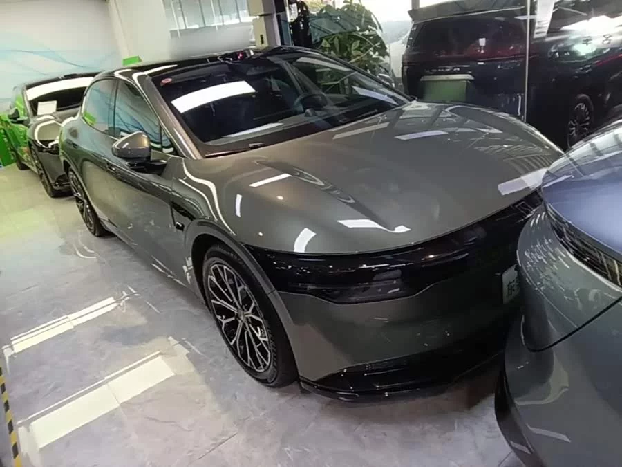Zeekr 007