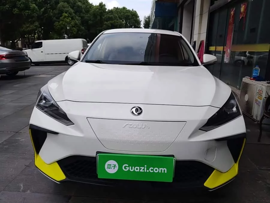Dongfeng E70