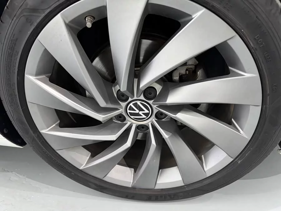 Volkswagen FAW- CC