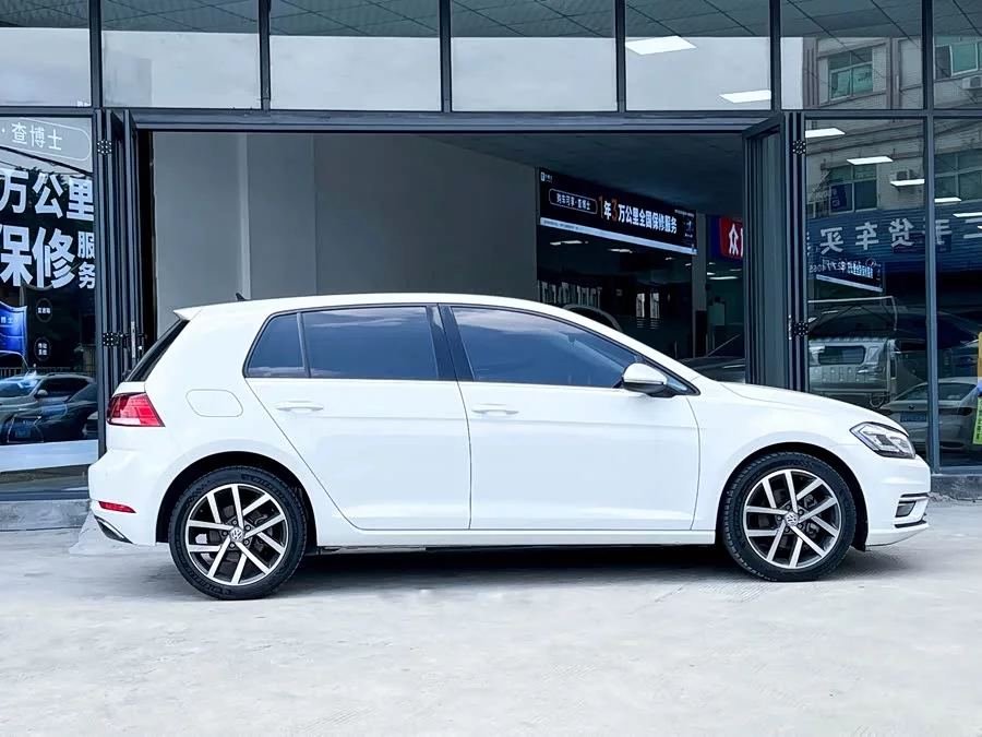 Volkswagen golf