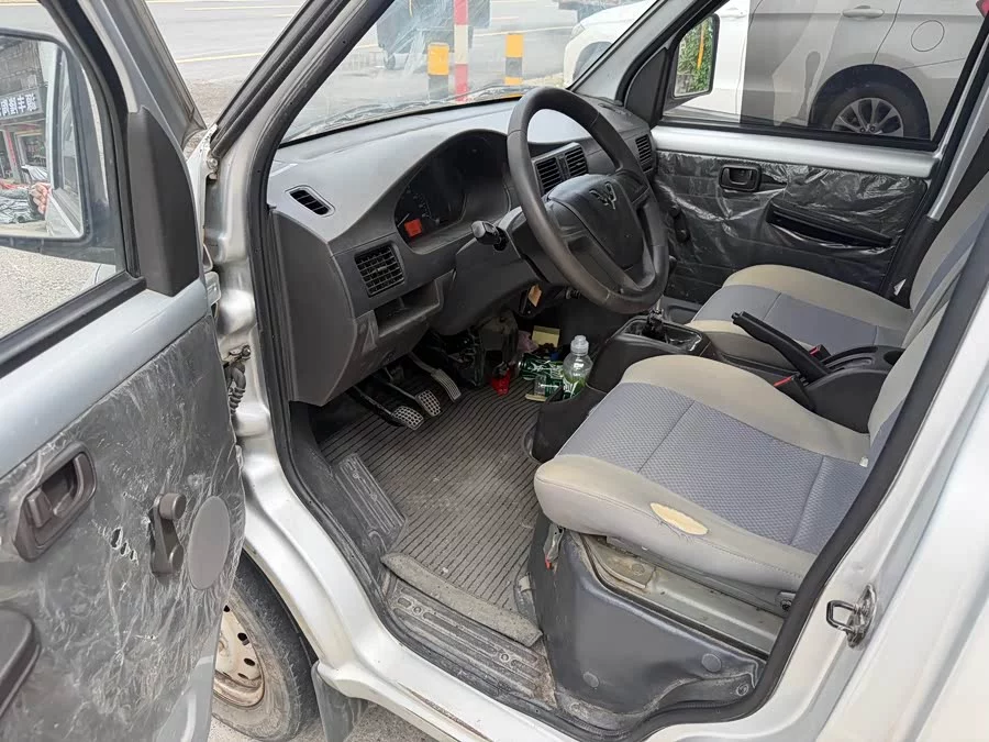 Wuling Rongguang light truck