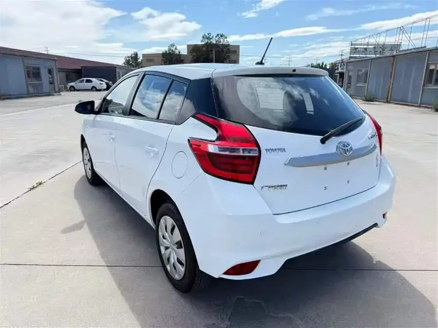 Toyota YARiS L