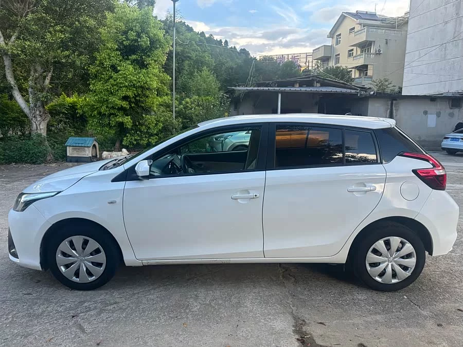 Toyota YARiS L