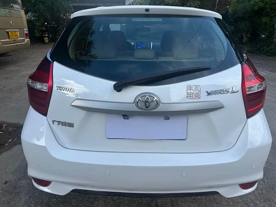 Toyota YARiS L
