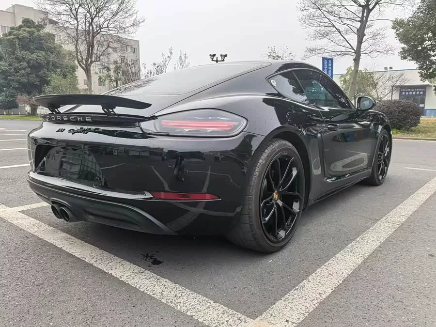 Porsche 718