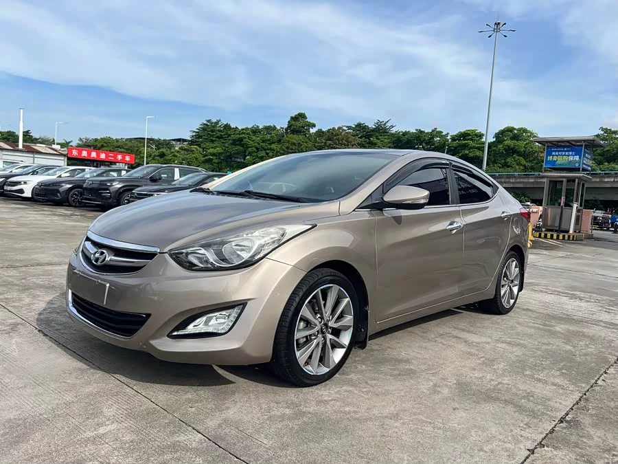 Hyundai Elantra