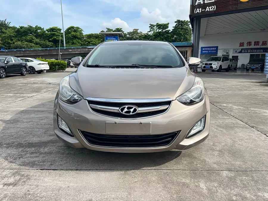 Hyundai Elantra