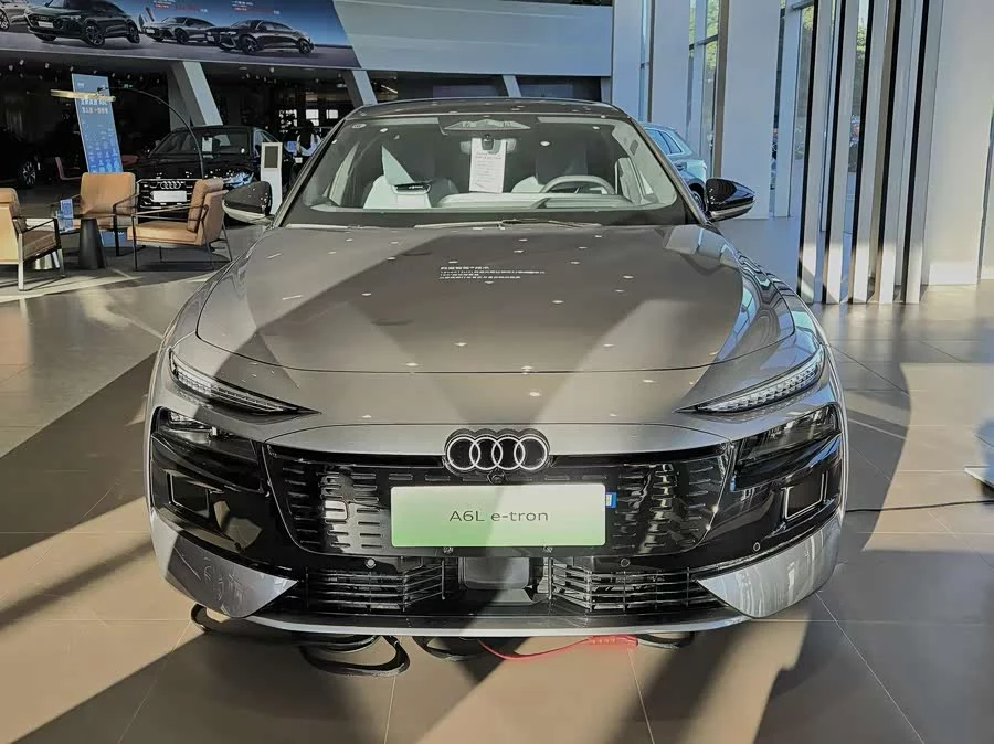 Audi A6L e-tron