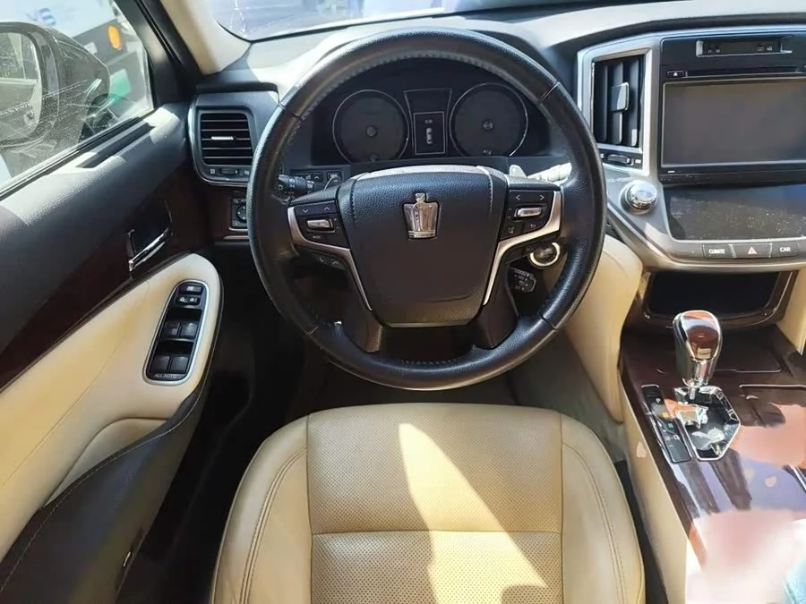 Toyota crown