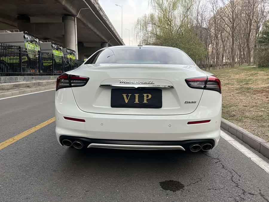 Maserati Ghibli
