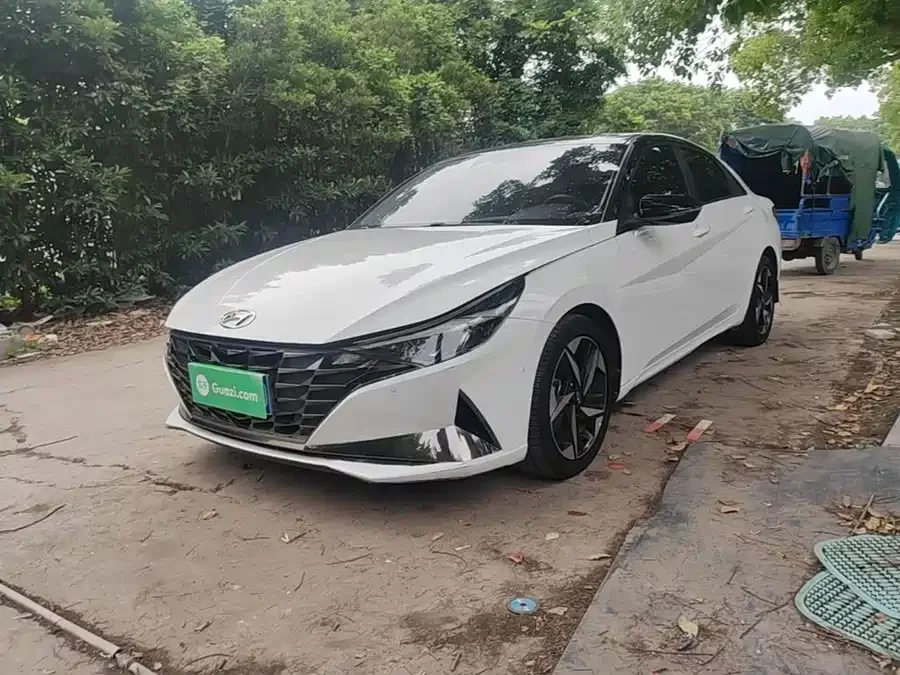Hyundai Elantra