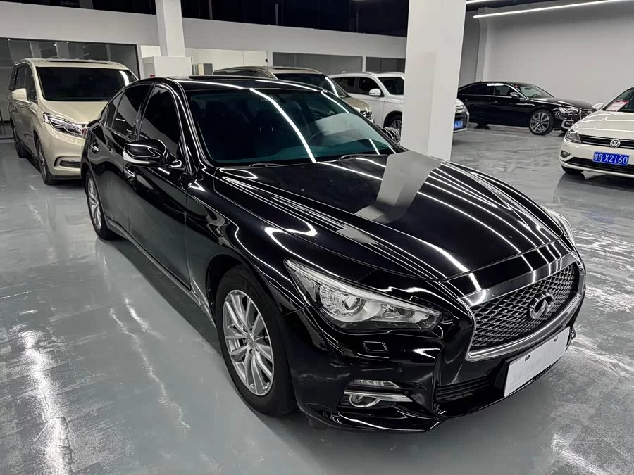 Infiniti Q50L