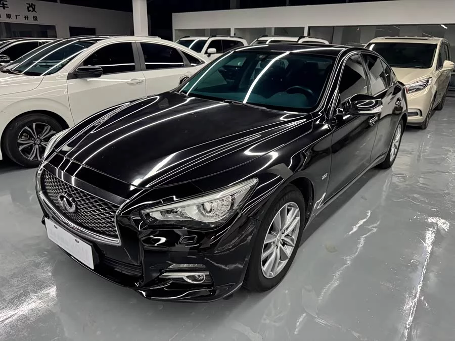 Infiniti Q50L