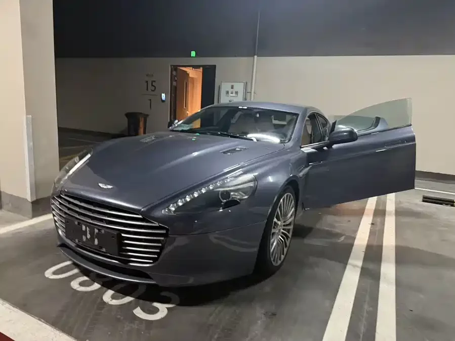 Aston Martin Rapide