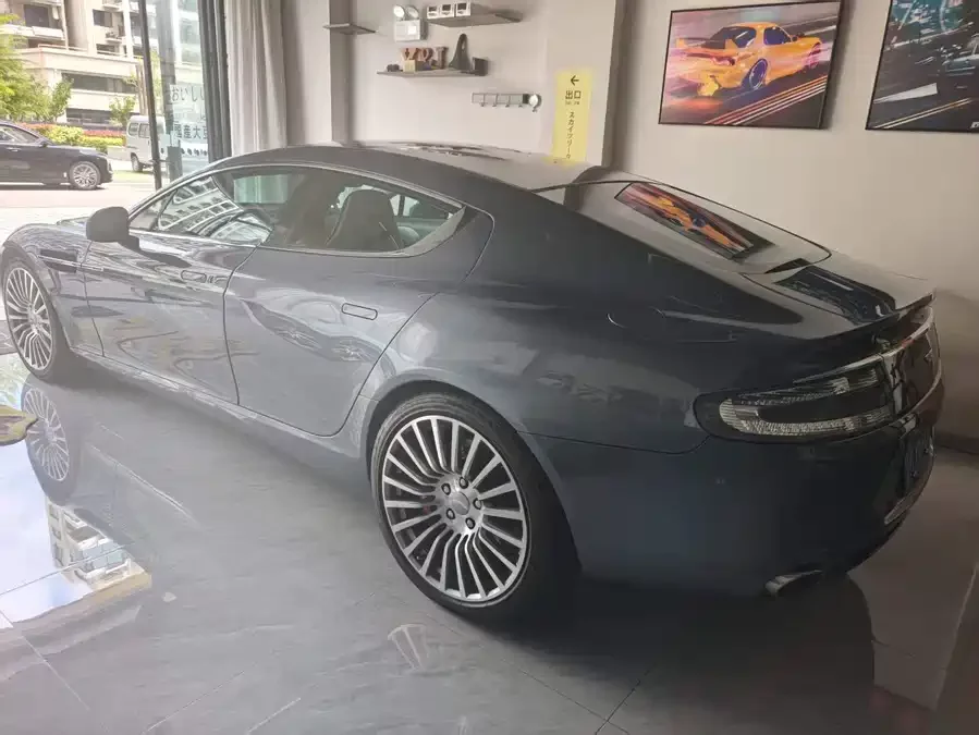 Aston Martin Rapide