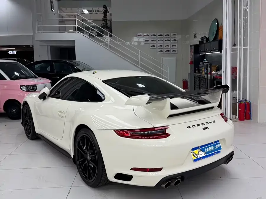 Porsche 911