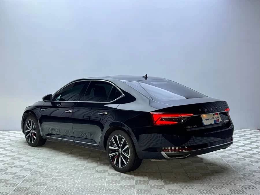Skoda SuperB