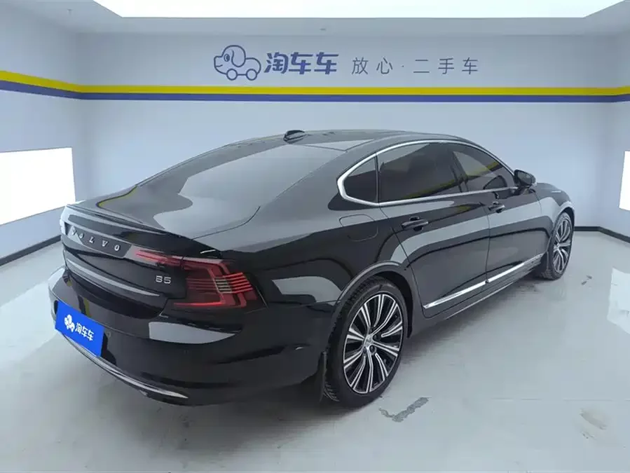 Volvo S90
