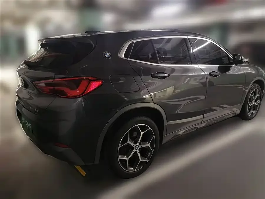 BMW X2