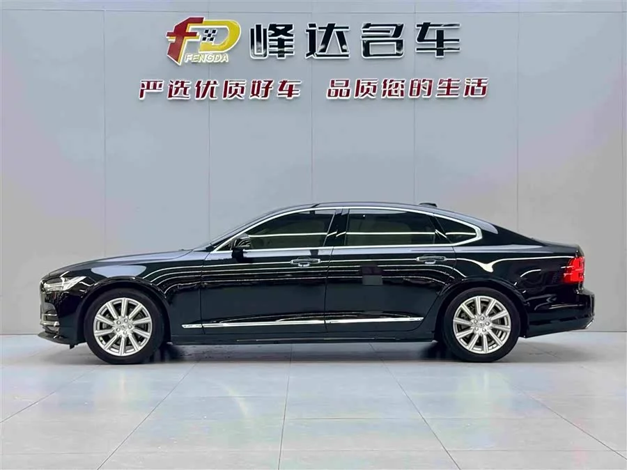 Volvo S90