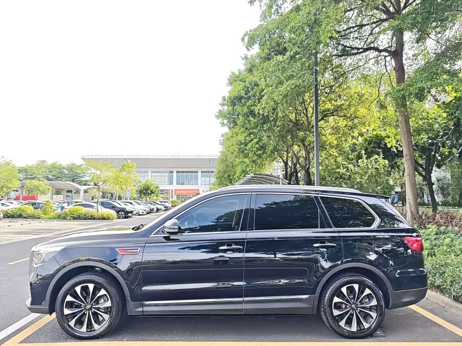 Hongqi HS7