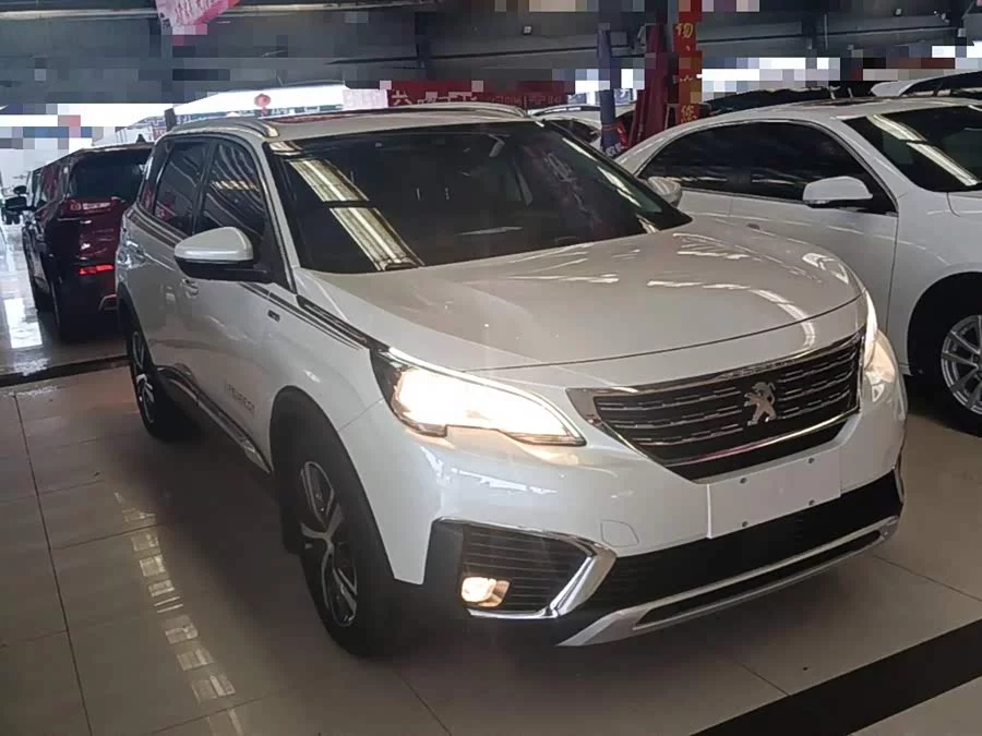 Peugeot 5008