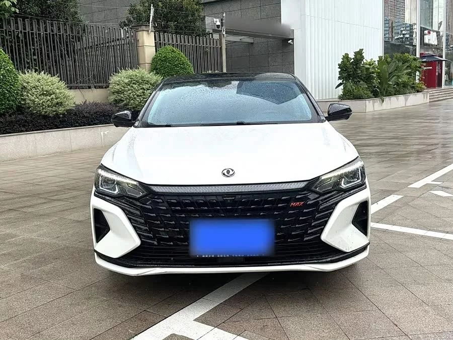 Dongfeng Yixuan MAX