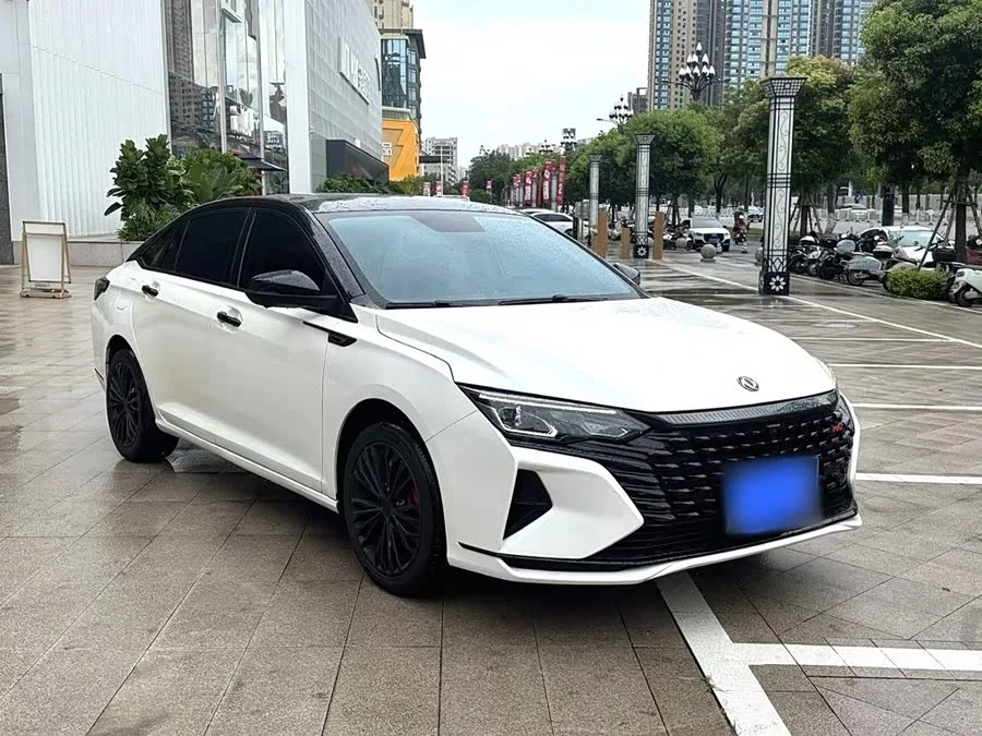 Dongfeng Yixuan MAX