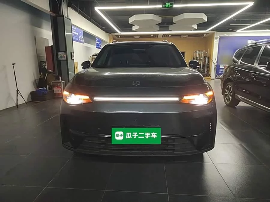 Leapmotor C16