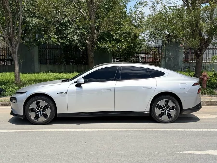Xpeng P7