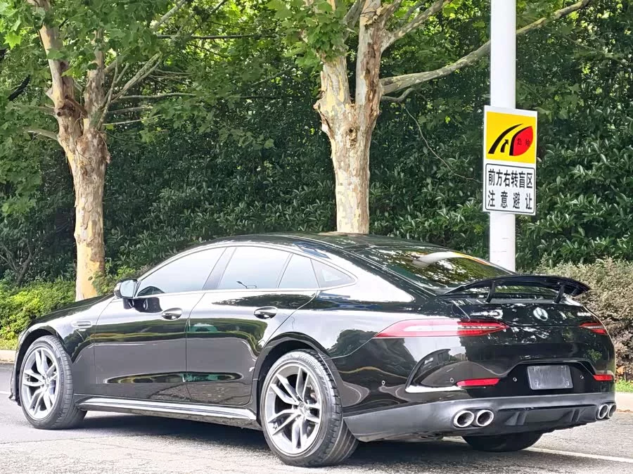 Mercedes Benz AMG GT
