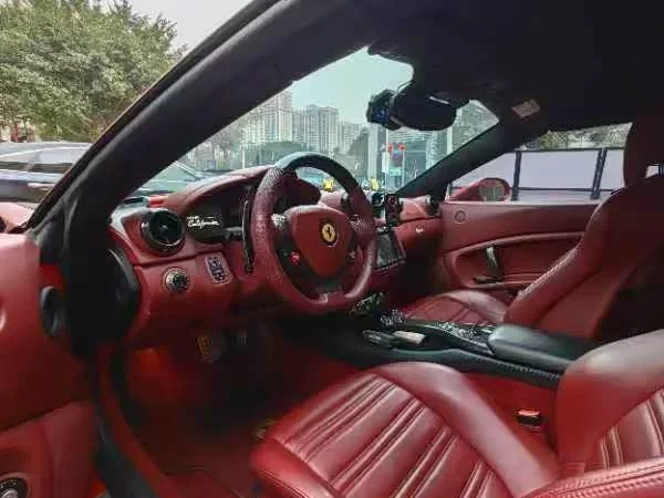 Ferrari California T