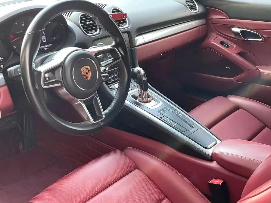 Porsche 718