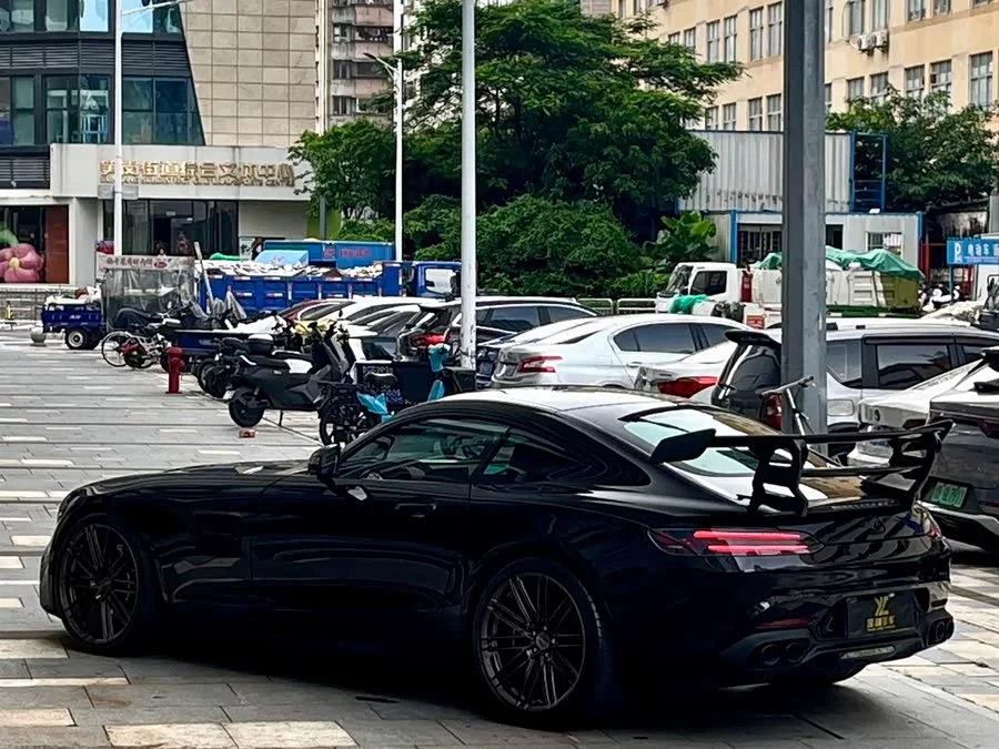 Mercedes Benz AMG GT