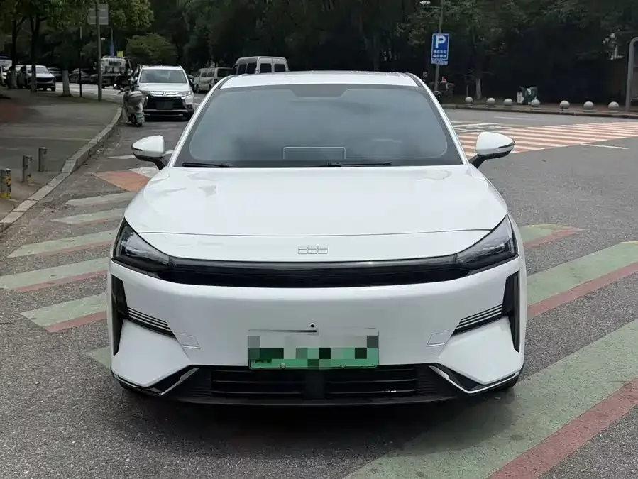 Geely Galaxy L6