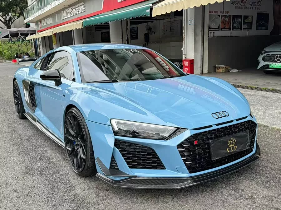 Audi R8
